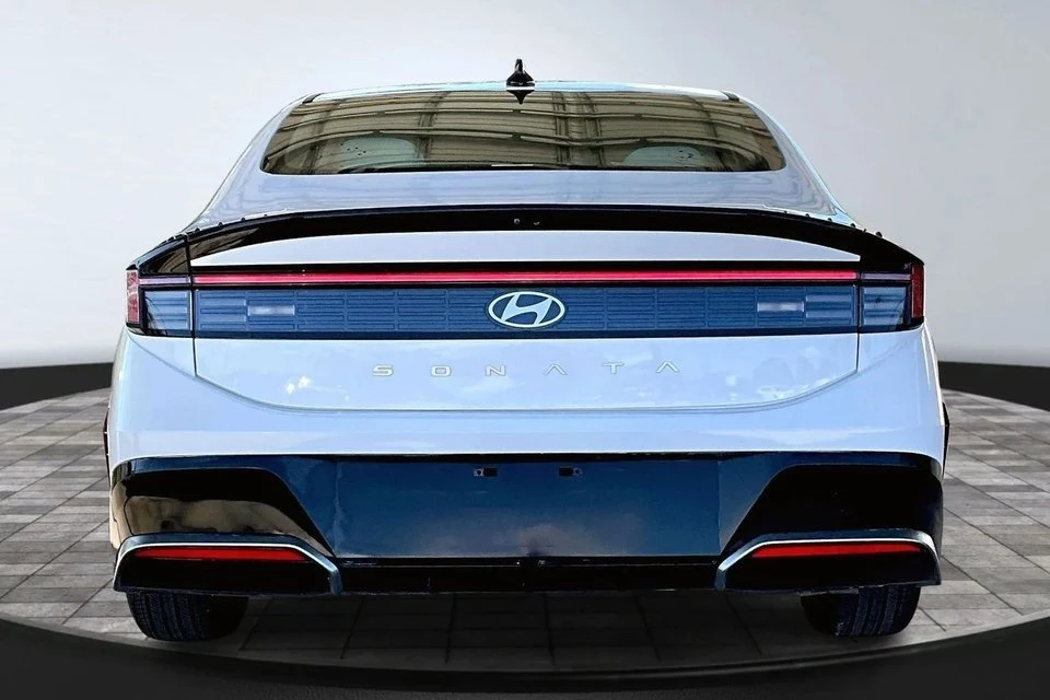 2025 Hyundai Sonata - Image 5 of 20