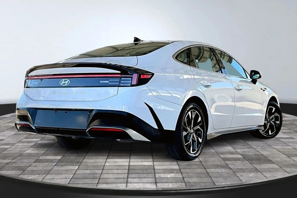 2025 Hyundai Sonata - Image 6 of 20