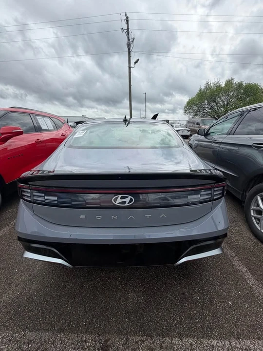 2025 Hyundai Sonata - Image 7 of 8