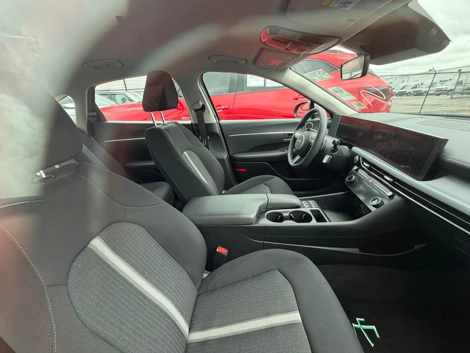 2025 Hyundai Sonata - Image 4 of 8
