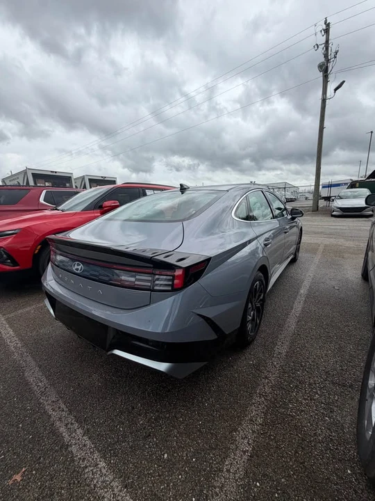 2025 Hyundai Sonata - Image 6 of 8