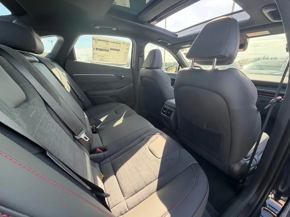2025 Hyundai Sonata - Image 9 of 11