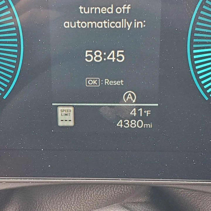 2025 Hyundai Sonata - Image 2 of 9