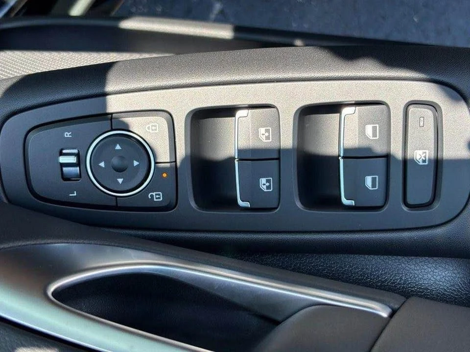 2025 Hyundai Sonata - Image 8 of 8