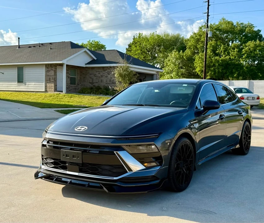 2025 Hyundai Sonata - Image 2 of 12
