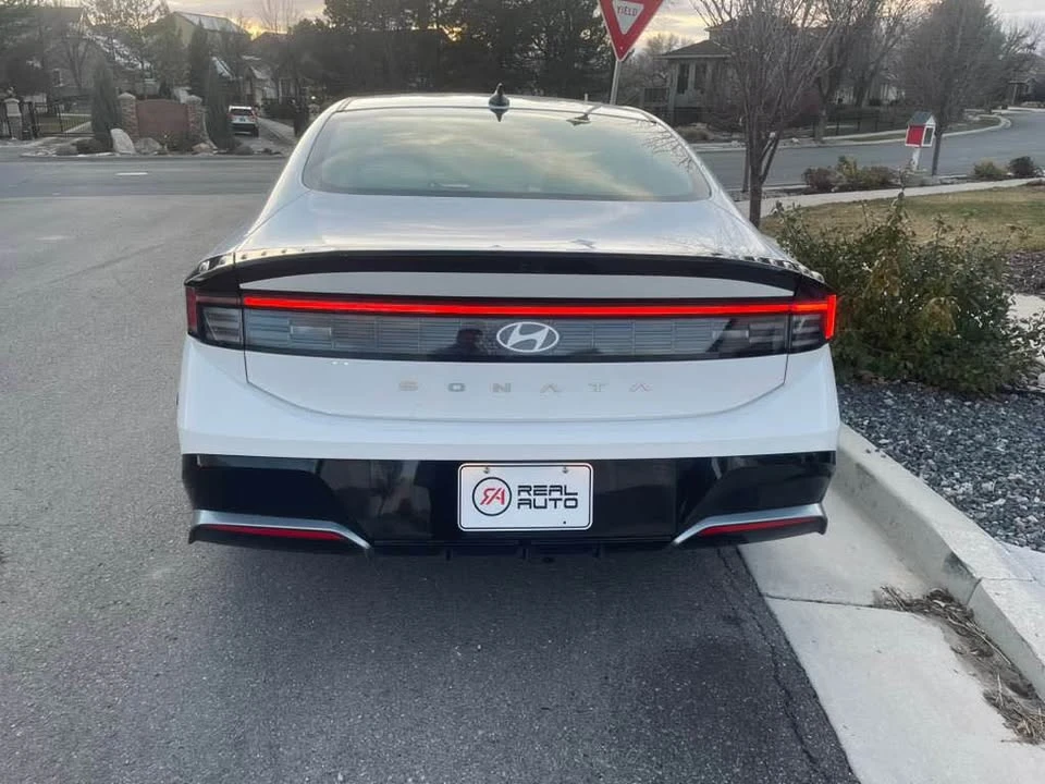 2025 Hyundai Sonata - Image 6 of 10