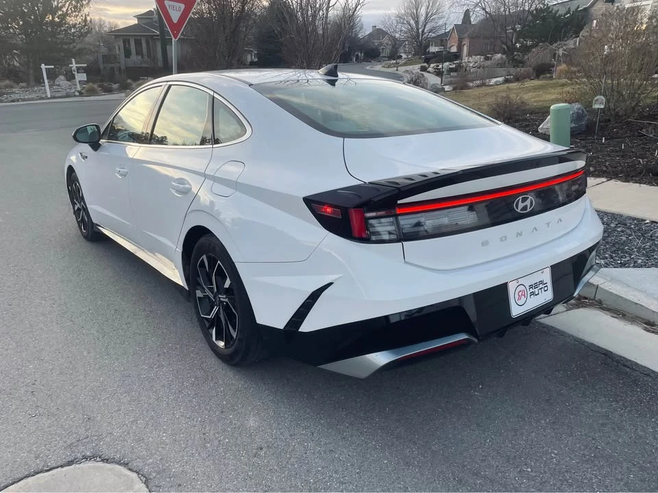 2025 Hyundai Sonata - Image 3 of 10