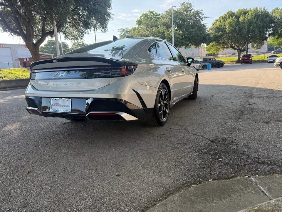 2025 Hyundai Sonata - Image 6 of 13