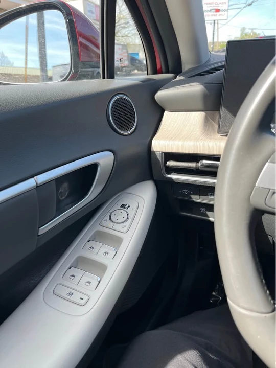 2025 Hyundai Sonata - Image 5 of 10