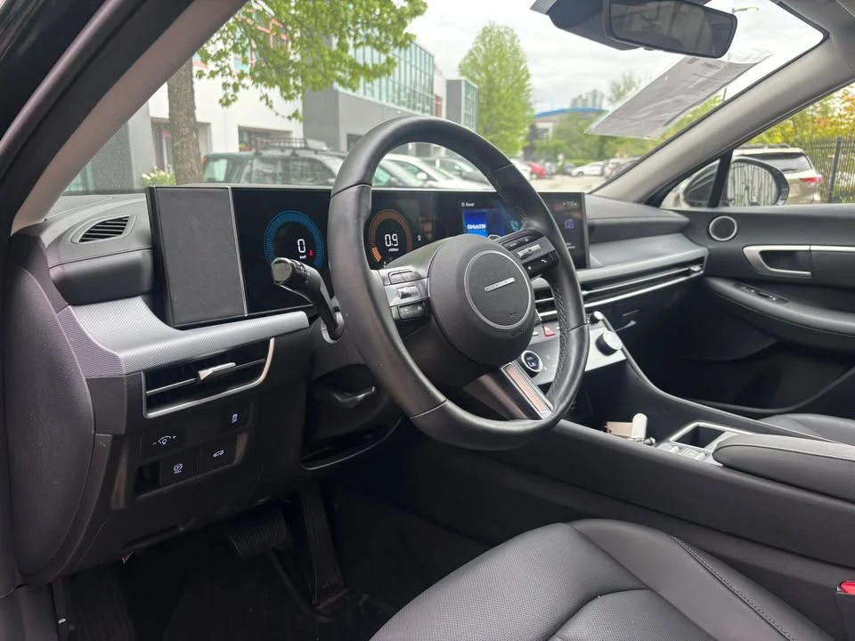 2025 Hyundai Sonata - Image 11 of 14
