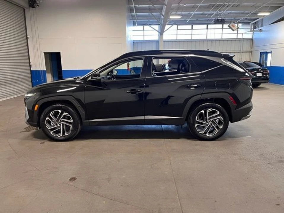 2025 Hyundai Tucson - Image 19 of 20