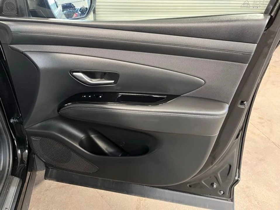 2025 Hyundai Tucson - Image 13 of 20