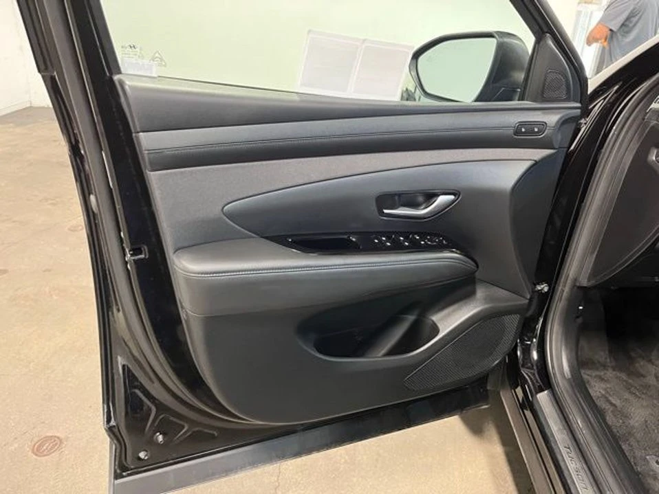 2025 Hyundai Tucson - Image 2 of 20