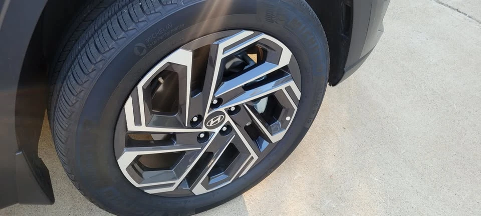 2025 Hyundai Tucson - Image 5 of 12