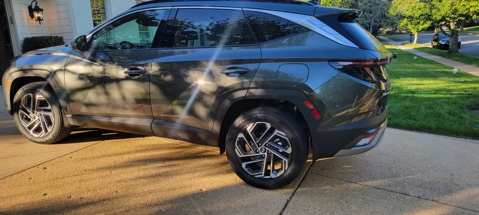 2025 Hyundai Tucson - Image 3 of 12