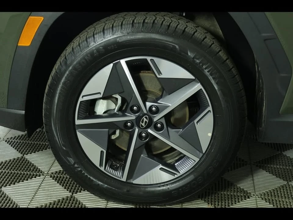 2025 Hyundai Tucson - Image 8 of 20