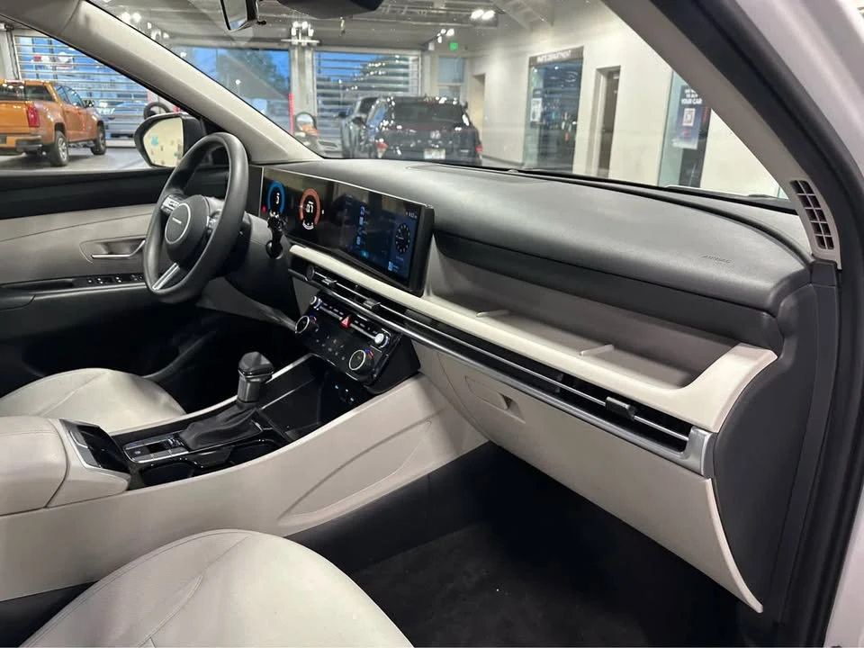 2025 Hyundai Tucson - Image 19 of 20
