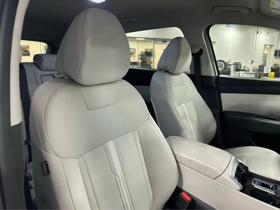 2025 Hyundai Tucson - Image 18 of 20