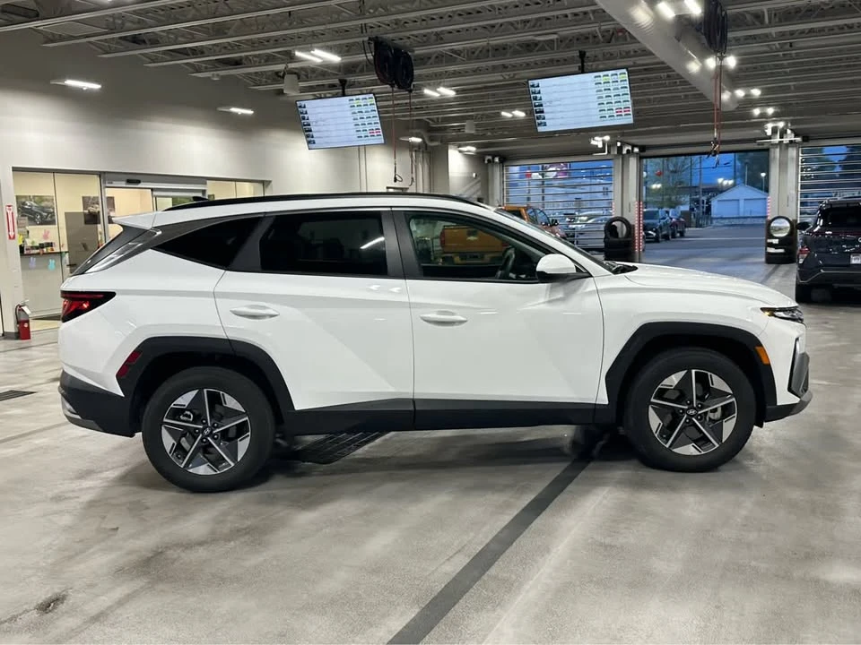 2025 Hyundai Tucson - Image 8 of 20