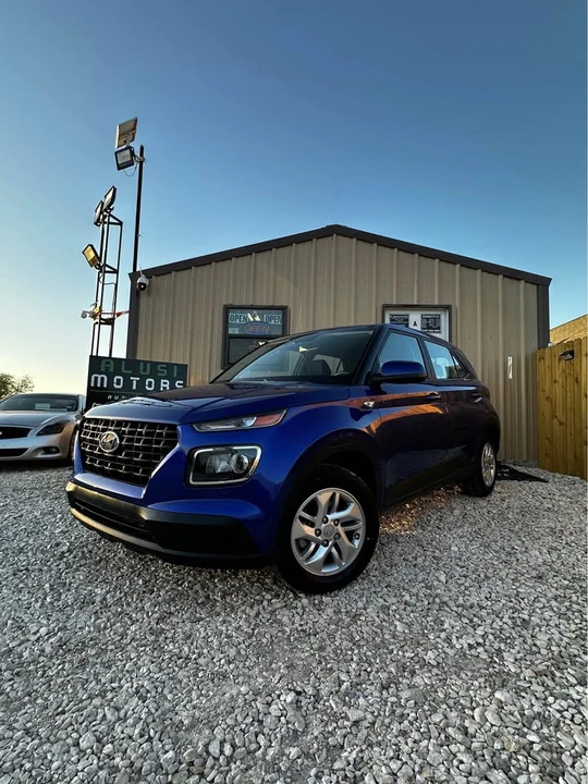 2025 Hyundai Venue - Image 4 of 18