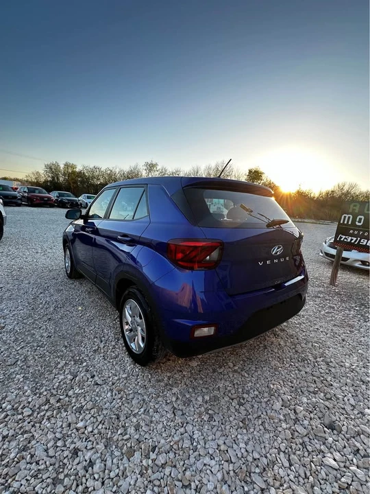 2025 Hyundai Venue - Image 6 of 18
