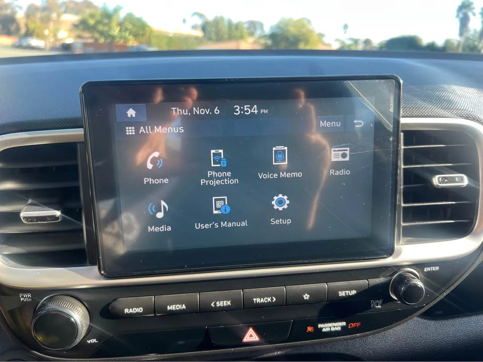 2025 Hyundai Venue - Image 6 of 19