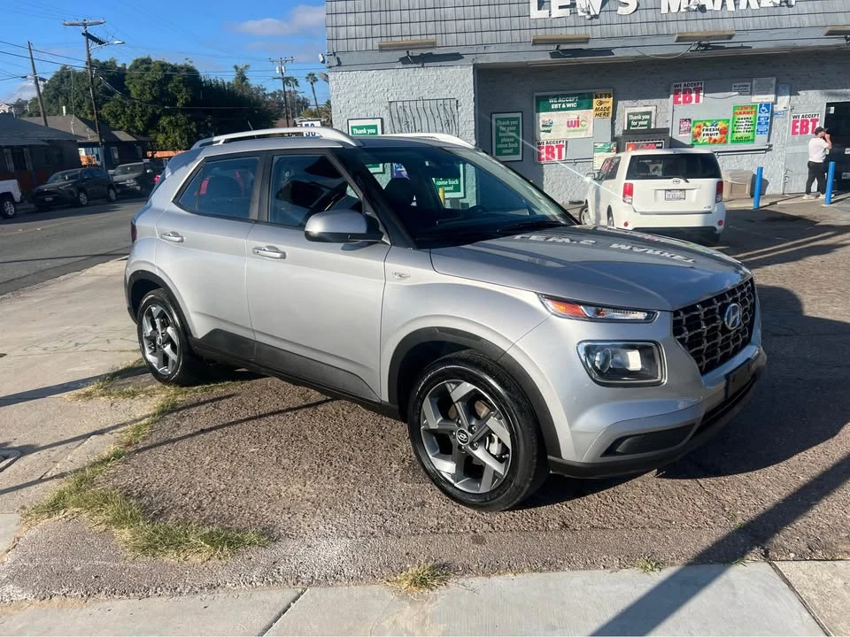 2025 Hyundai Venue - Image 2 of 19