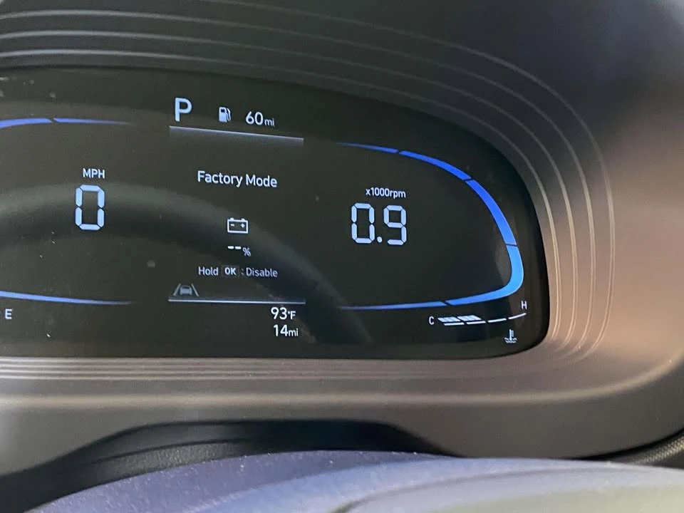 2025 Hyundai Venue - Image 15 of 20