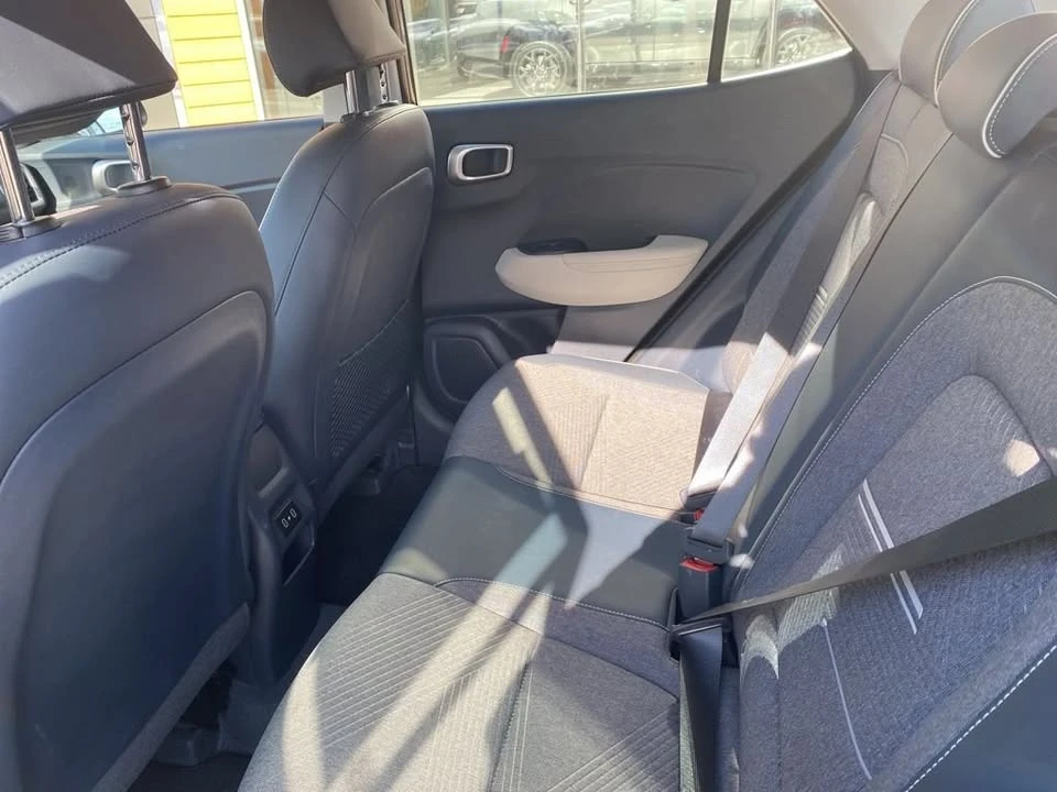 2025 Hyundai Venue - Image 10 of 20
