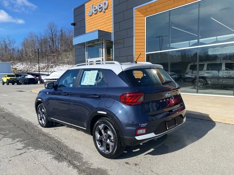 2025 Hyundai Venue - Image 6 of 20