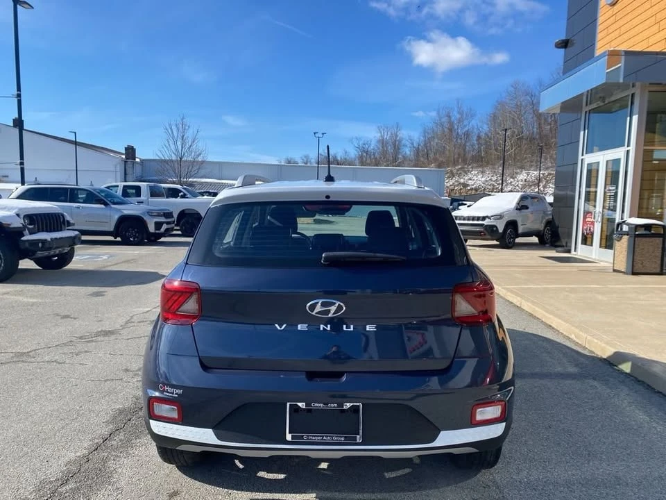 2025 Hyundai Venue - Image 5 of 20