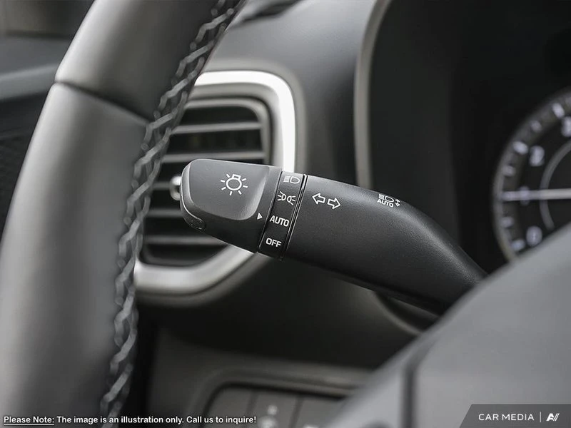 2025 Hyundai Venue - Image 16 of 17