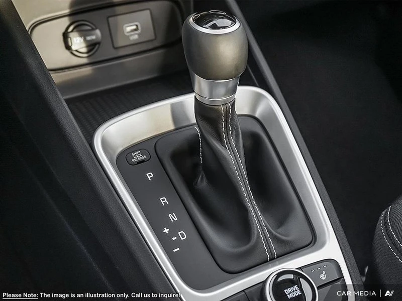 2025 Hyundai Venue - Image 8 of 17