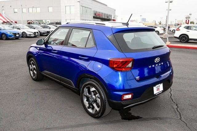 2025 Hyundai Venue - Image 3 of 20