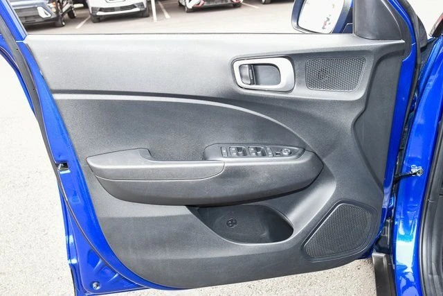 2025 Hyundai Venue - Image 15 of 20