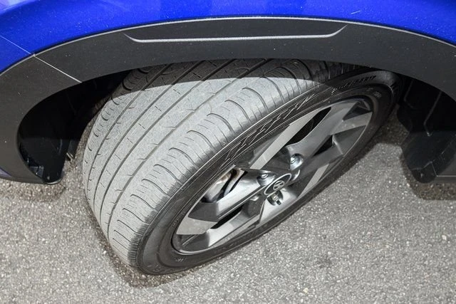 2025 Hyundai Venue - Image 11 of 20