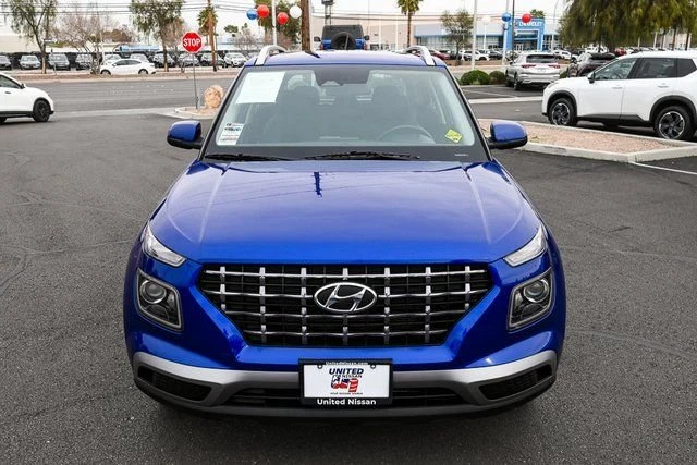 2025 Hyundai Venue - Image 9 of 20