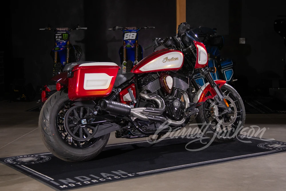 2025 Indian Chief - Image 8 of 9