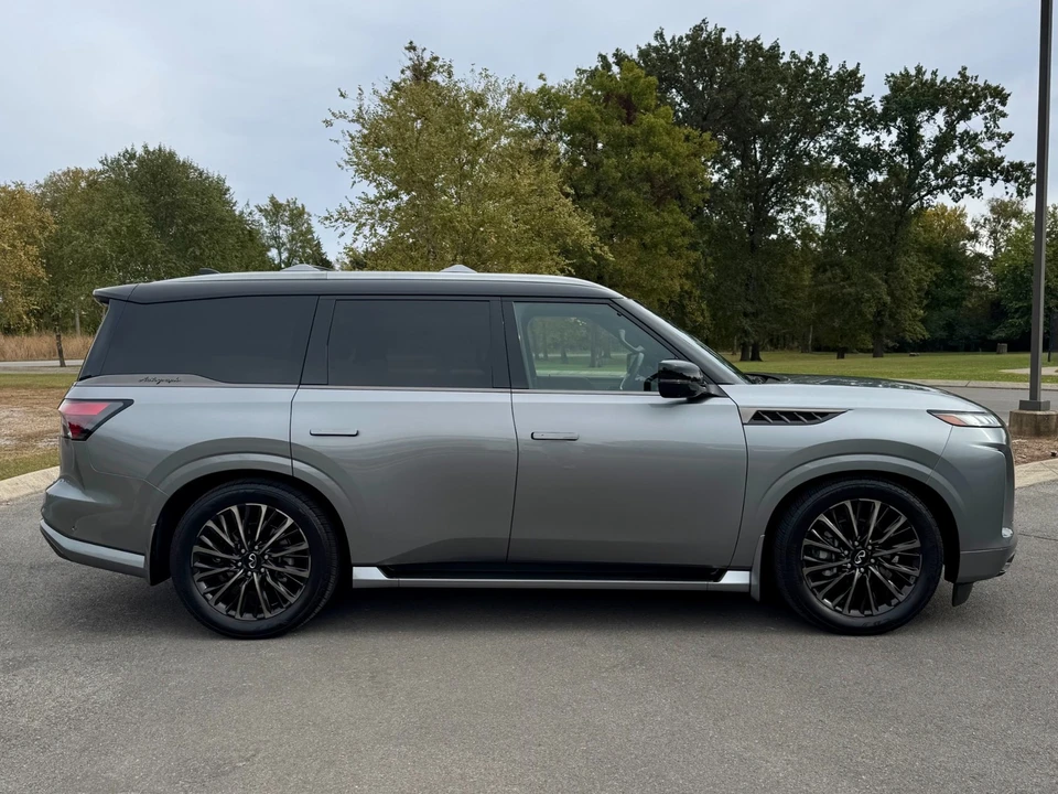 2025 Infiniti QX80 - Image 7 of 12