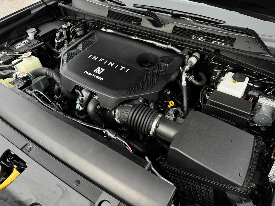2025 Infiniti QX80 - Image 9 of 12