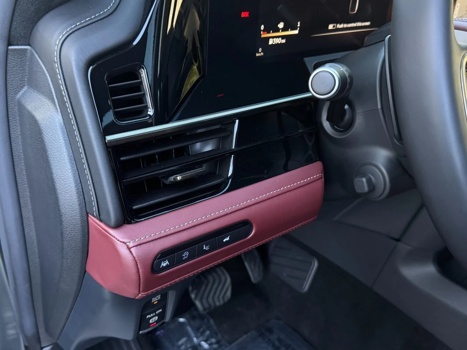 2025 Infiniti QX80 - Image 20 of 21