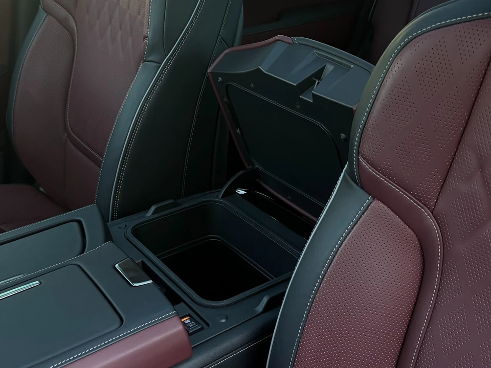 2025 Infiniti QX80 - Image 14 of 21