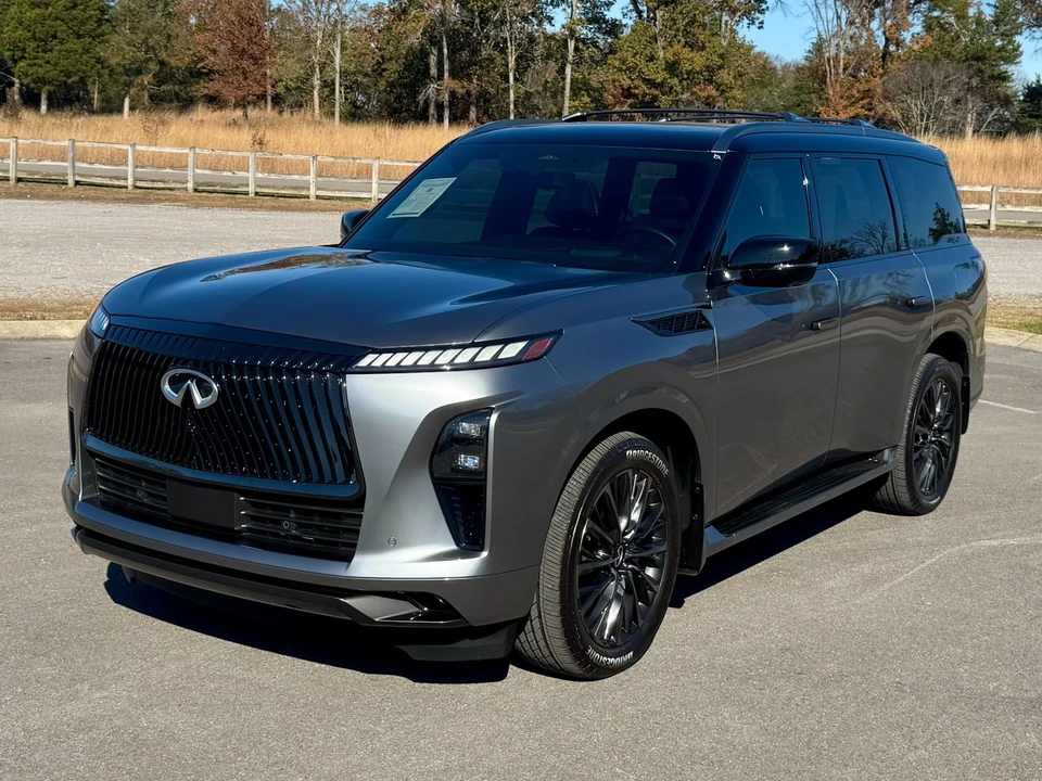 2025 Infiniti QX80 - Image 2 of 12