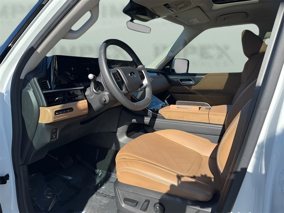 2025 Infiniti QX80 - Image 9 of 12