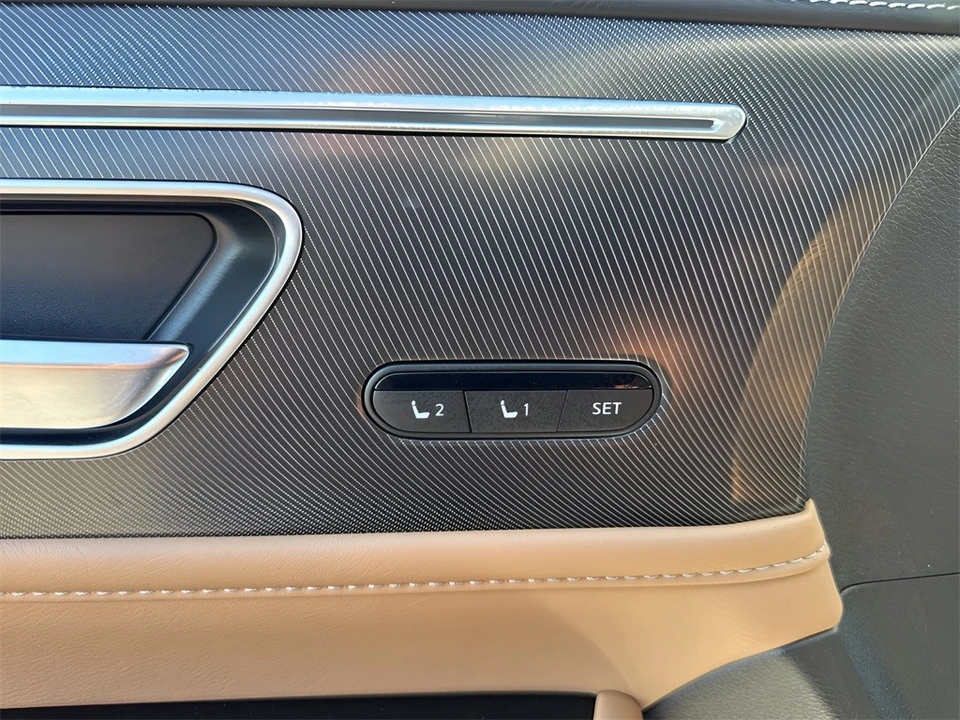 2025 Infiniti QX80 - Image 11 of 12