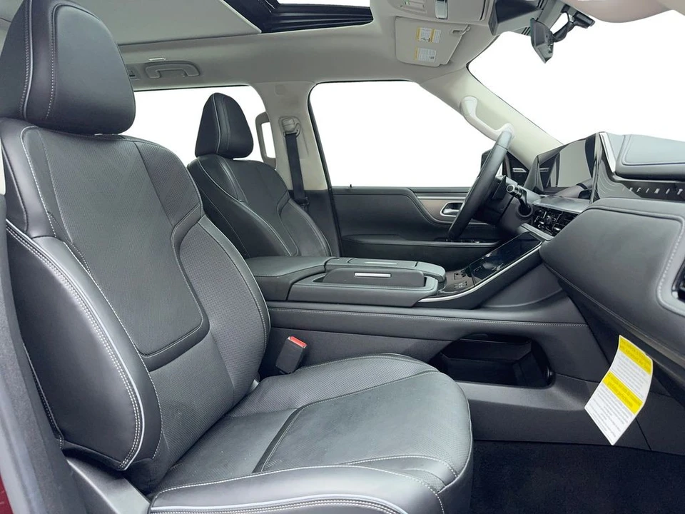 2025 Infiniti QX80 - Image 19 of 21