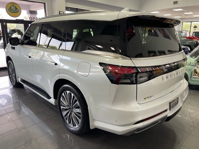 2025 Infiniti QX80 - Image 3 of 12