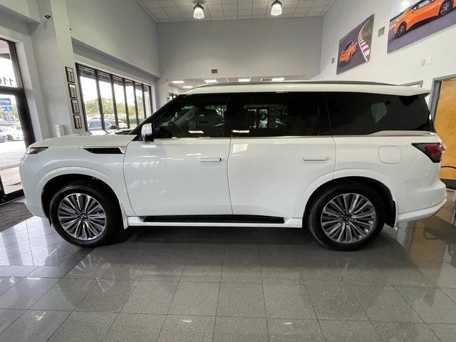 2025 Infiniti QX80 - Image 2 of 12