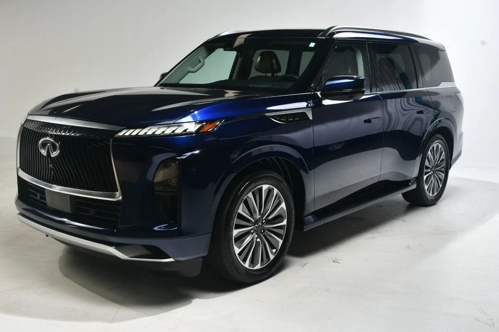 2025 Infiniti QX80 - Image 2 of 12