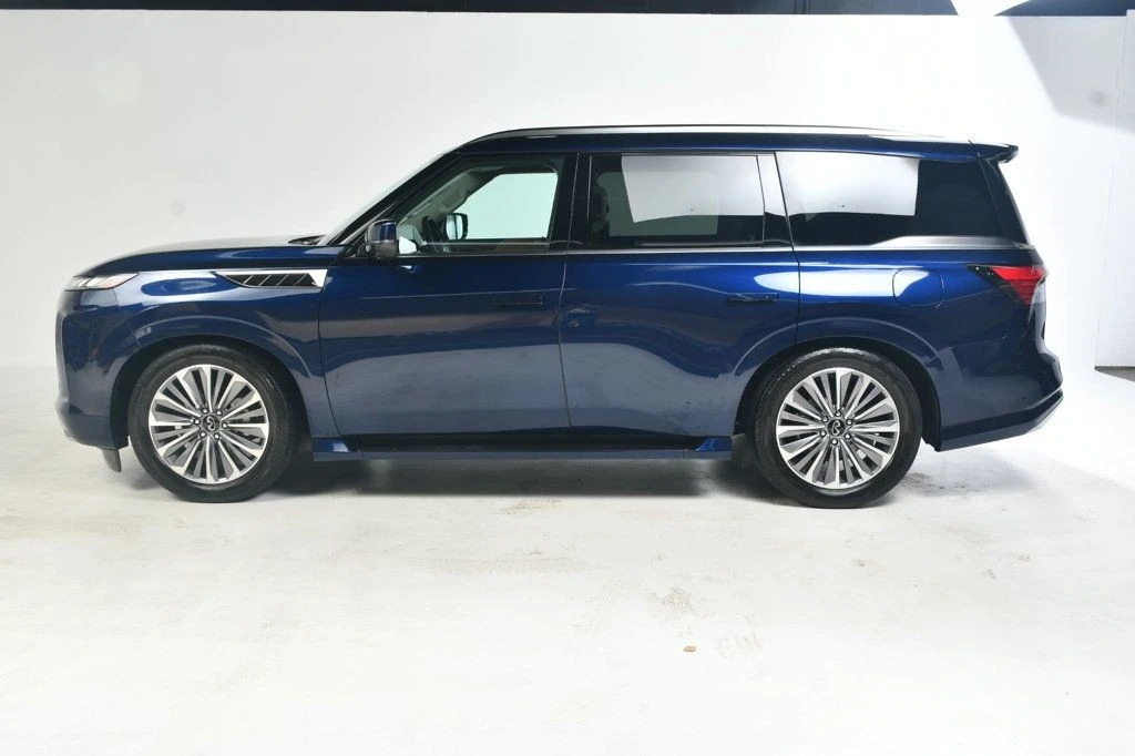 2025 Infiniti QX80 - Image 3 of 12